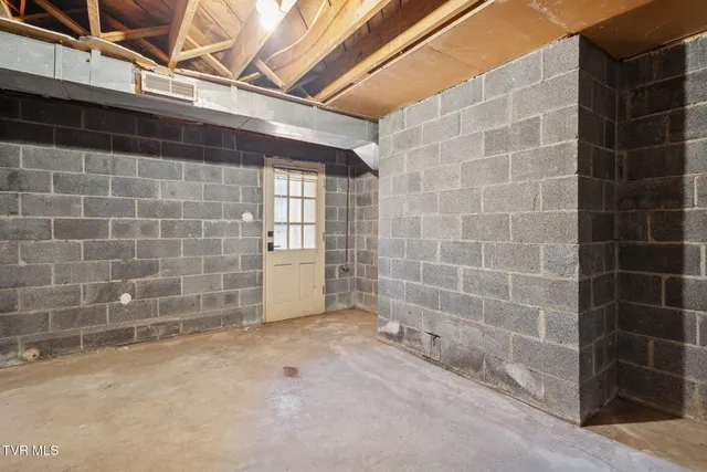 $499,900 | 21 Dodge Street, Lebanon, VA 24266