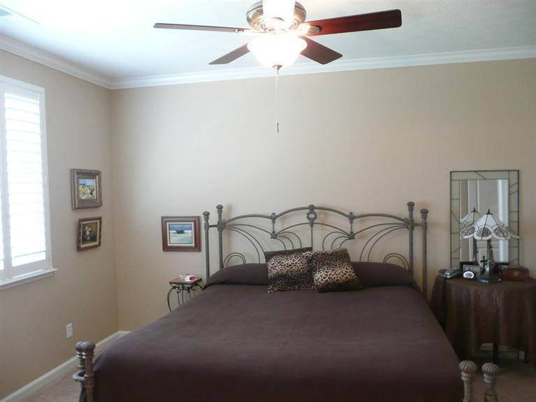 1891 East Duff Avenue Reedley, CA 93654 - Photo 5 of 10 Gallery Image 5