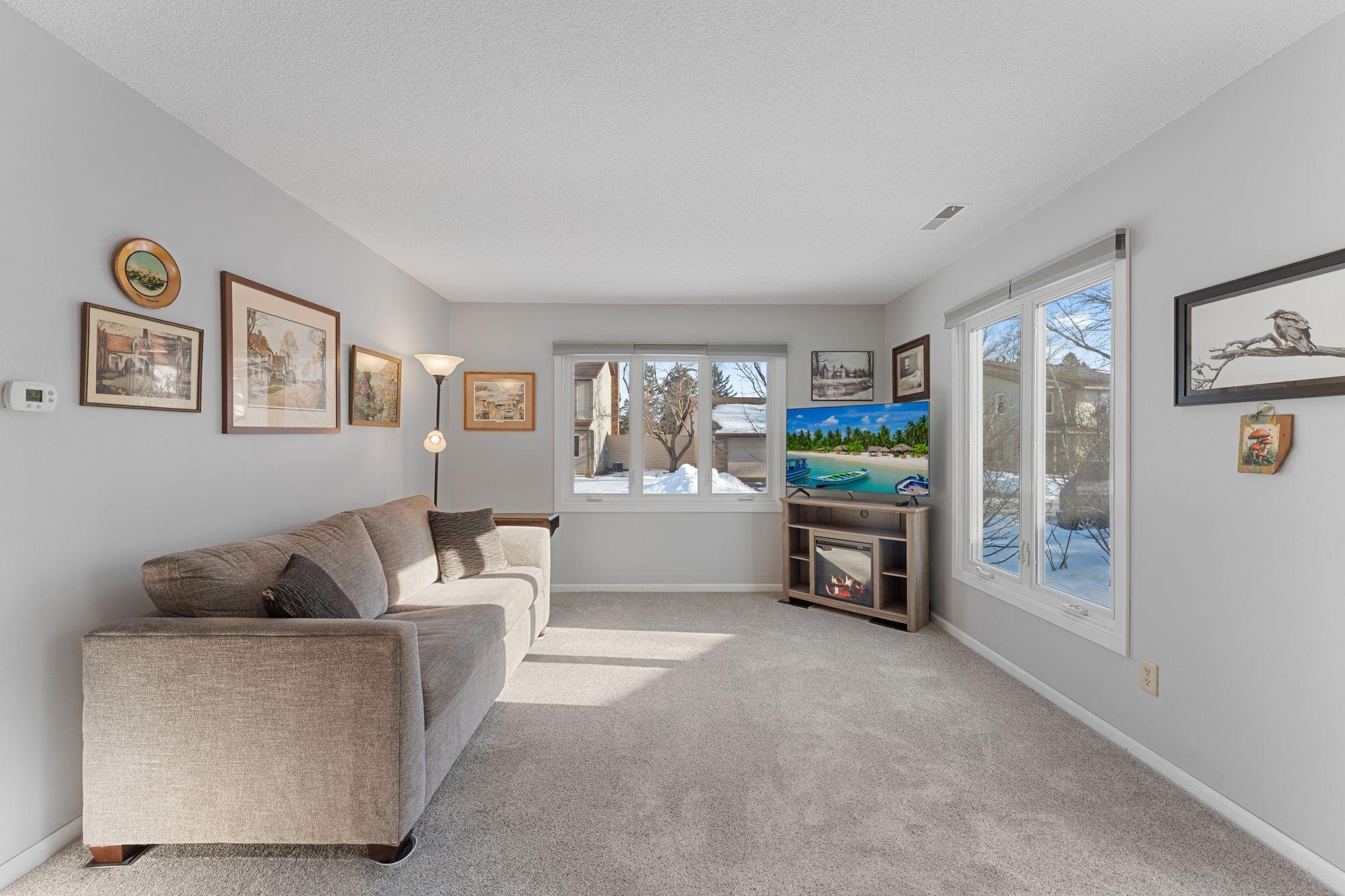 4677 Stavern Point Eagan, MN 55122 - Photo 5 of 26