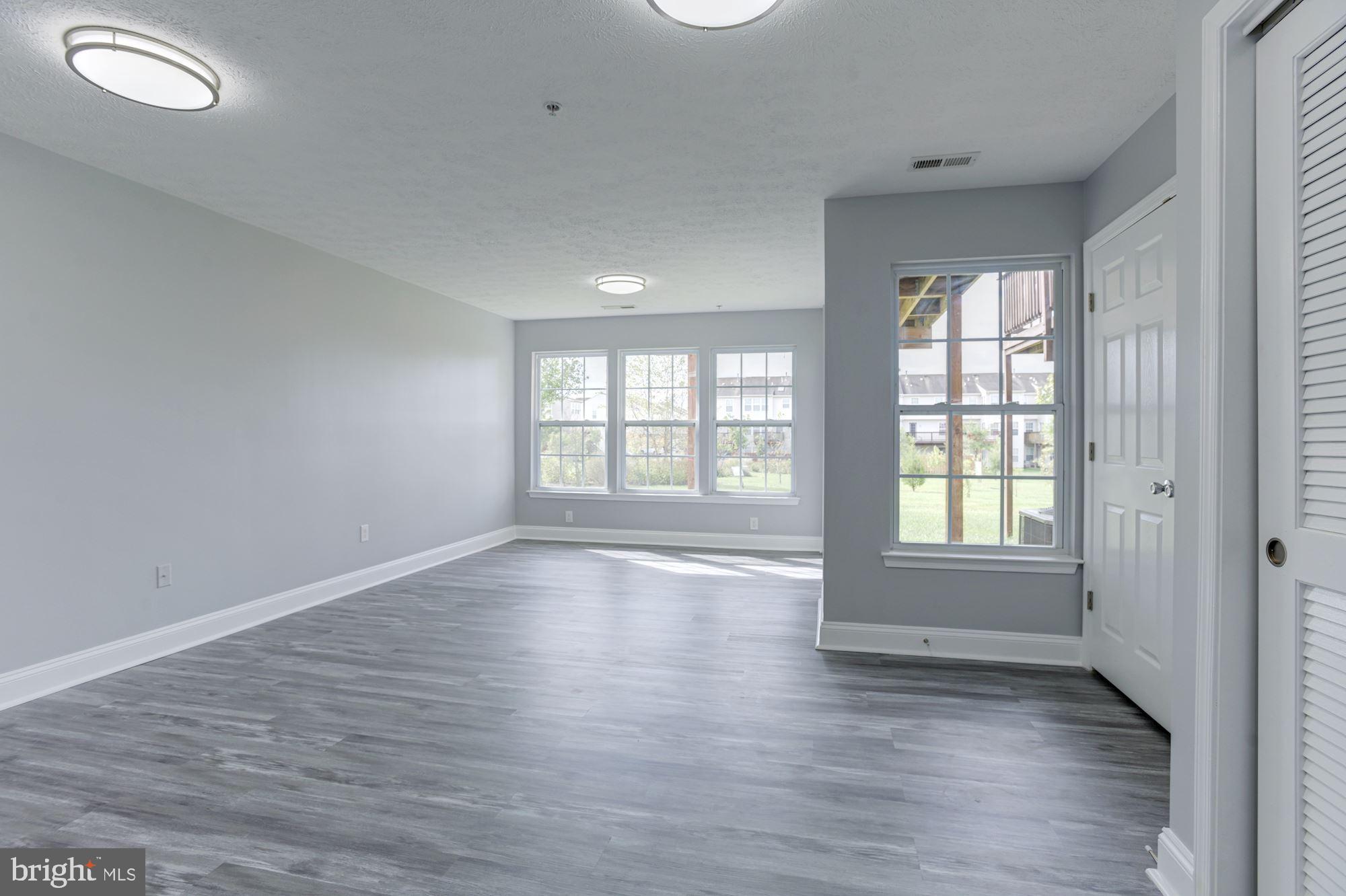 9804 Biggs Road Baltimore, MD 21220 - Photo 6 of 37 Family Room