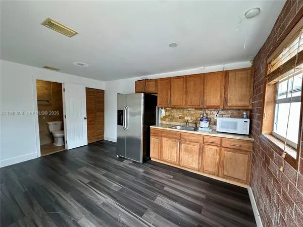 $1,100 | 15448 Southwest 62nd Street, Unit 1, Miami, FL 33193