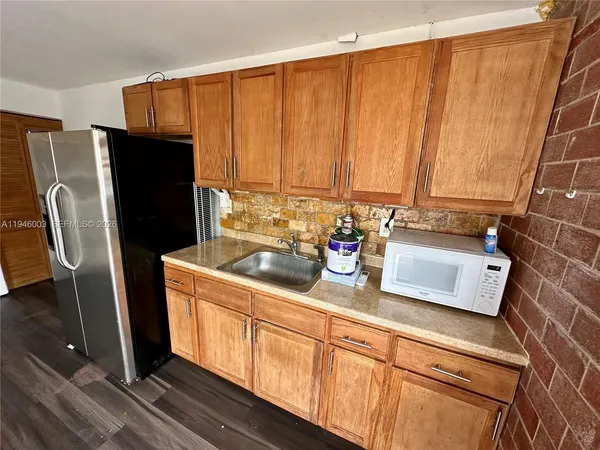 $1,100 | 15448 Southwest 62nd Street, Unit 1, Miami, FL 33193