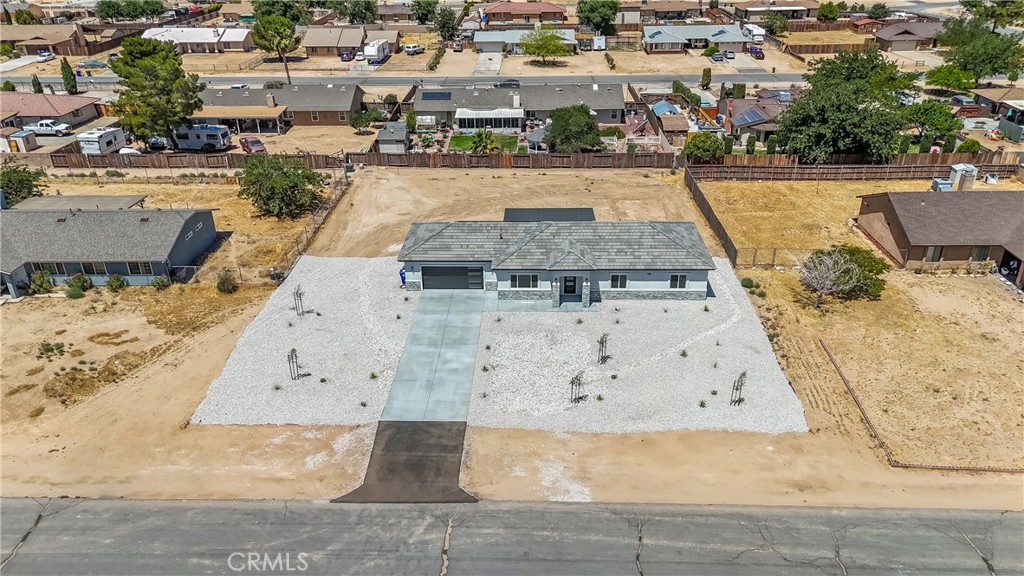 12658 Standing Bear Road Apple Valley, CA 92308 - Photo 5 of 39