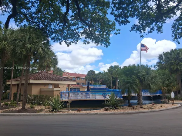 $2,700 | 15515 North Miami Lakeway, Unit 20211, Miami Lakes, FL 33014