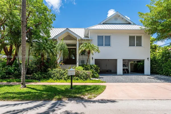 $4,200,000 | 285 West Enid Drive, Key Biscayne, FL 33149
