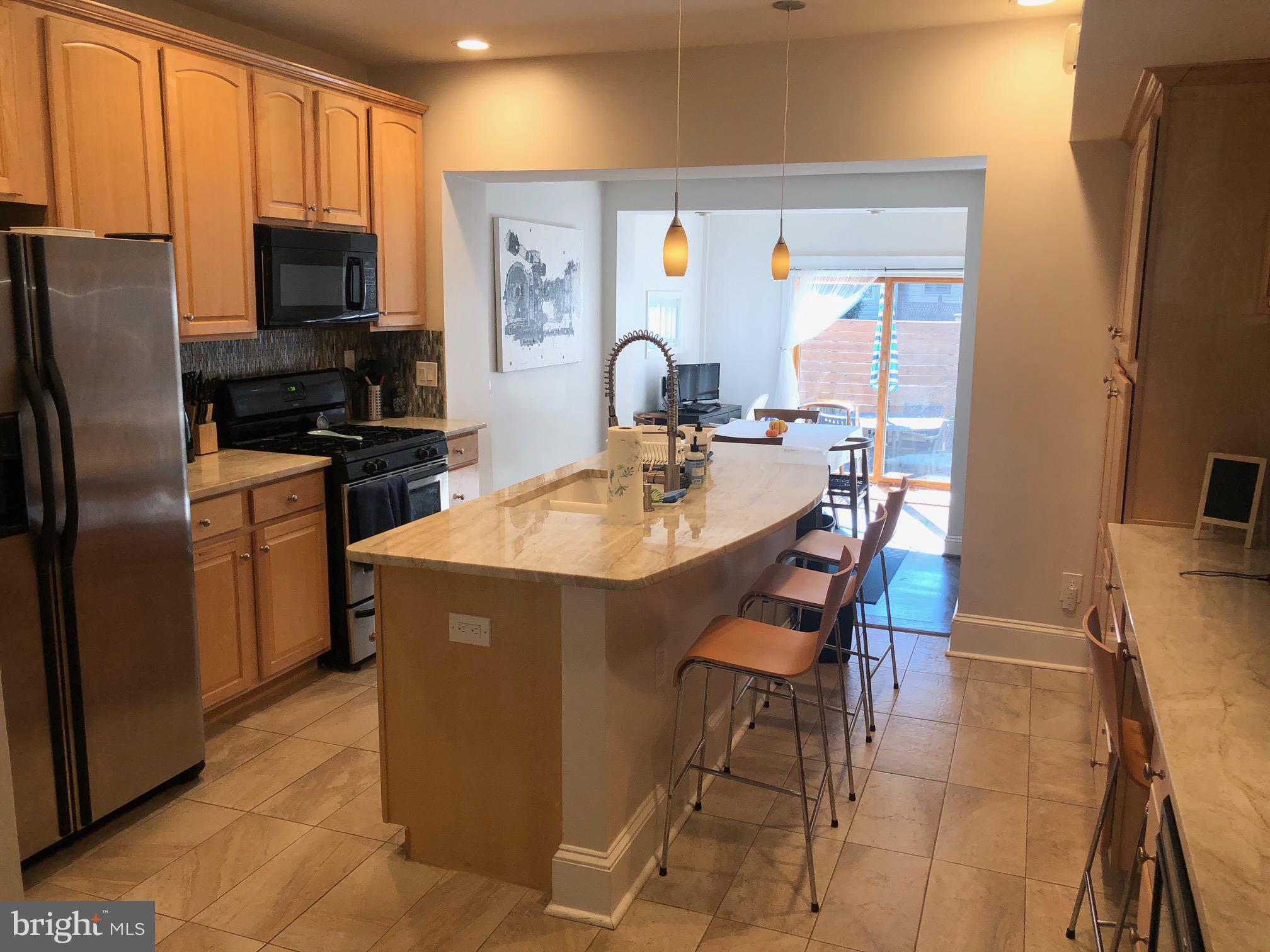 1627 E Street Southeast Washington, DC 20003 - Photo 5 of 14