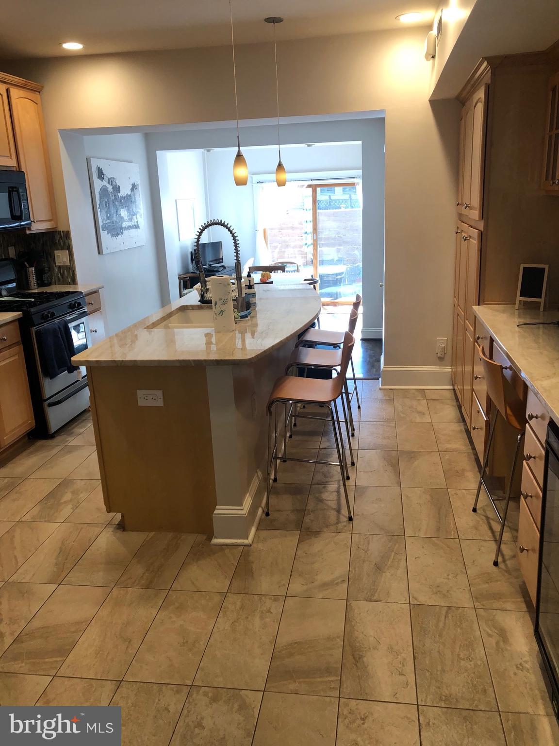 1627 E Street Southeast Washington, DC 20003 - Photo 7 of 14