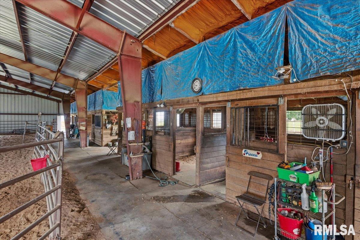 2390 Mound Road Jacksonville, IL 62650 - Photo 54 of 77 Gallery Image 54