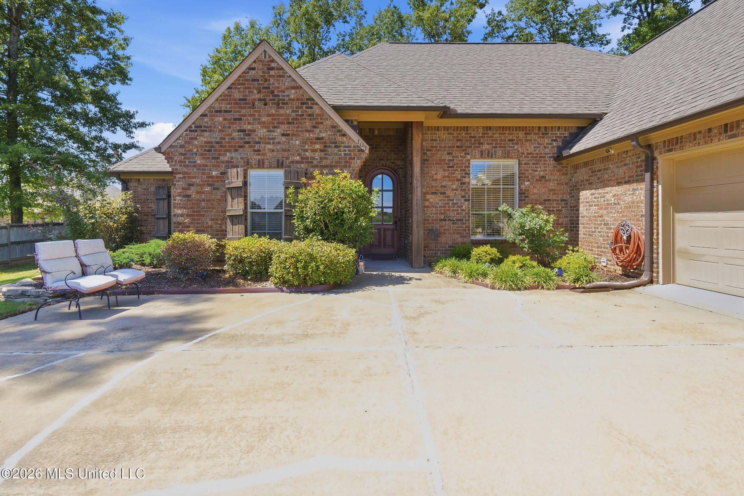 103 Estill Cove Madison, MS 39110 - Photo 1 of 47 lrosenaur_002