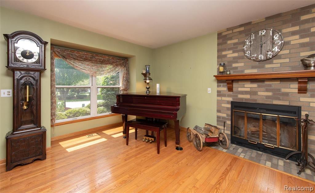 1576 Colony Drive Rochester Hills, MI 48307 - Photo 19 of 29
