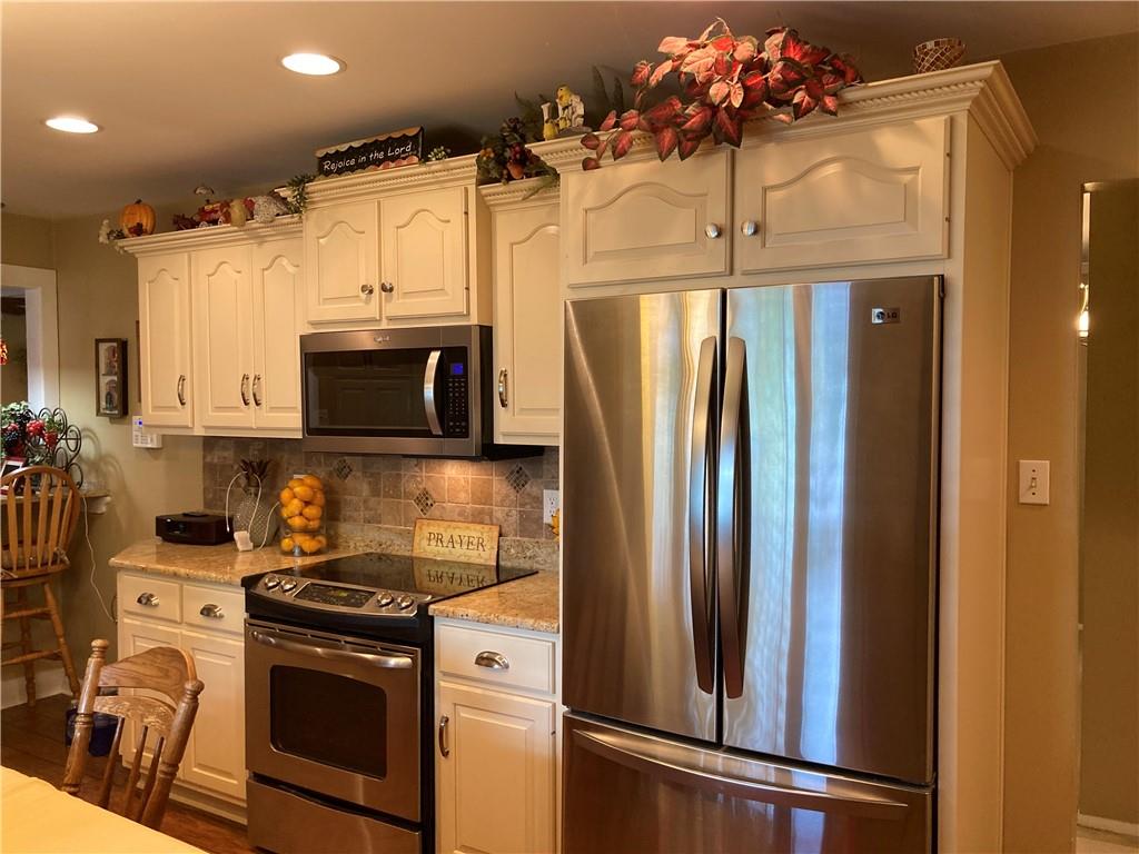 7642 Brehob Road Indianapolis, IN 46217 - Photo 14 of 37 Gallery Image 14