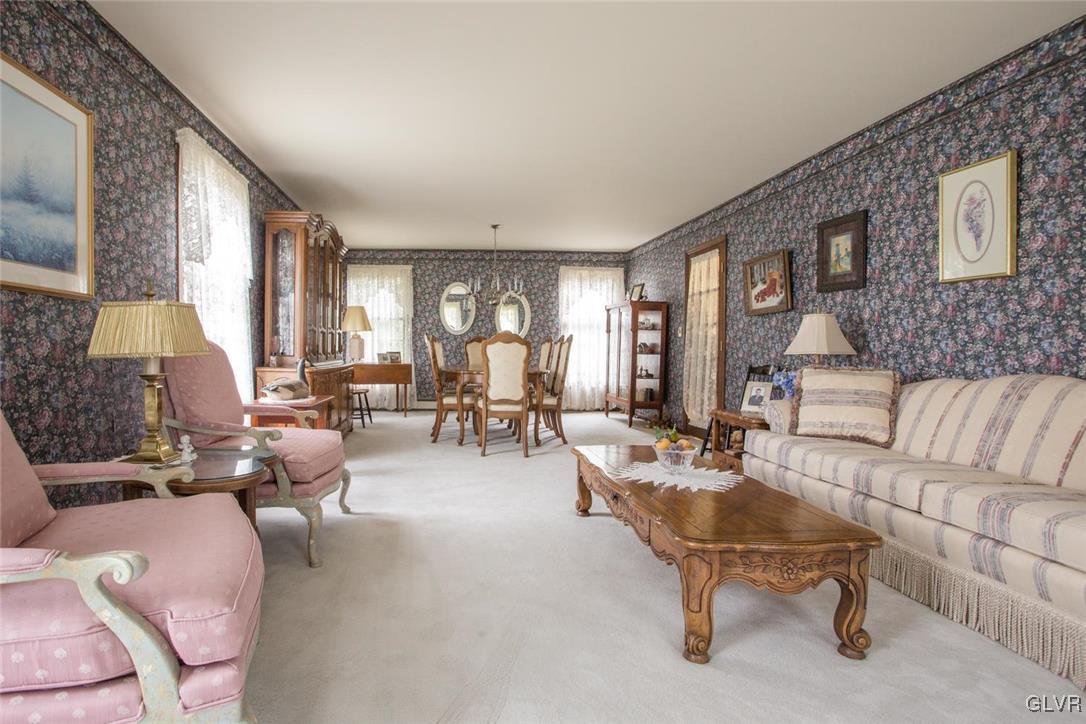 573 Fehr Road Nazareth, PA 18064 - Photo 3 of 28