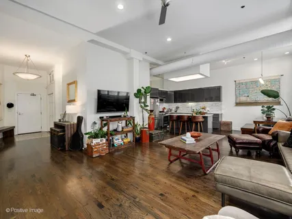 $999,000 | 1201 West Wrightwood Avenue, Unit 7, Chicago, IL 60614