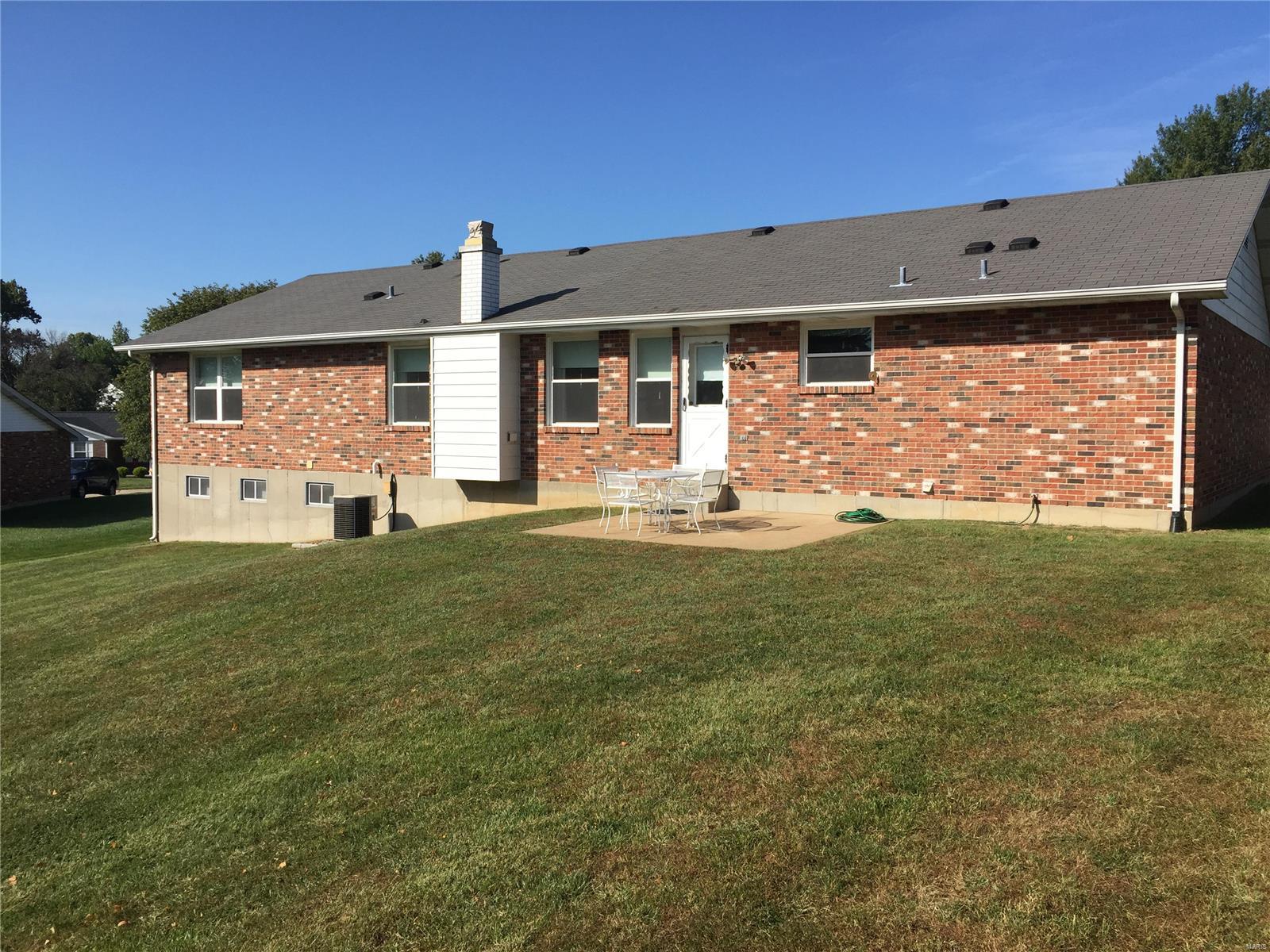 6404 Farmcrest Road St. Louis, MO 63129 - Photo 2 of 4 Gallery Image 2