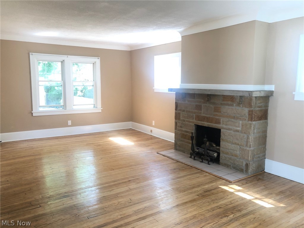 1173 Winston Road Cleveland, OH 44121 - Photo 4 of 22