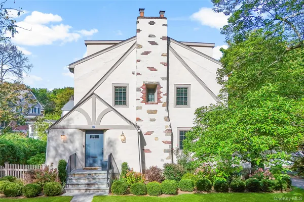 $1,799,000 | 47 Pine Brook Drive, Larchmont, NY 10538