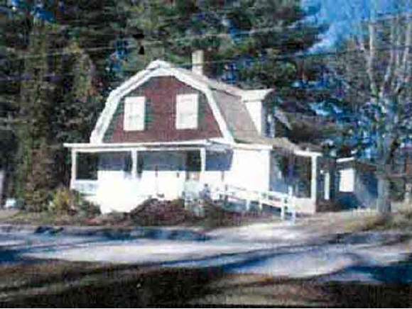 24 Chamberlain Street Rochester, NH 03867 - Photo 1 of 2