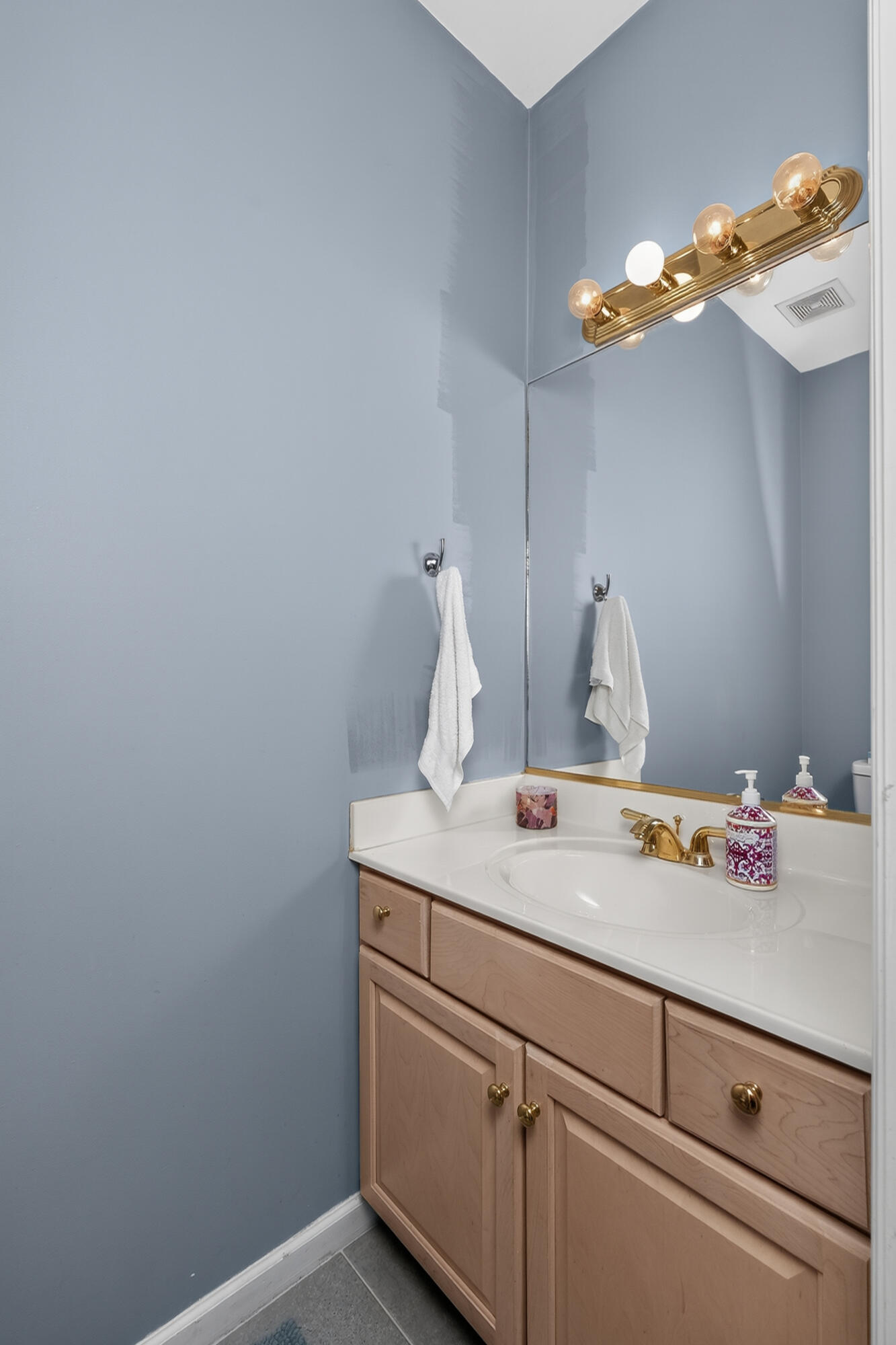 110 The Masters Georgetown, KY 40324 - Photo 11 of 29 Half bath on first floor!