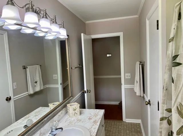 $2,370 | 2505 Dowler Circle, Signal Mountain, TN 37377