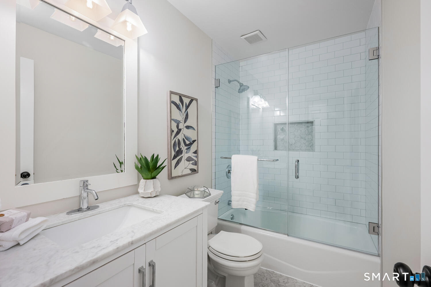 29 Walmsley Road Darien, CT 06820 - Photo 16 of 40