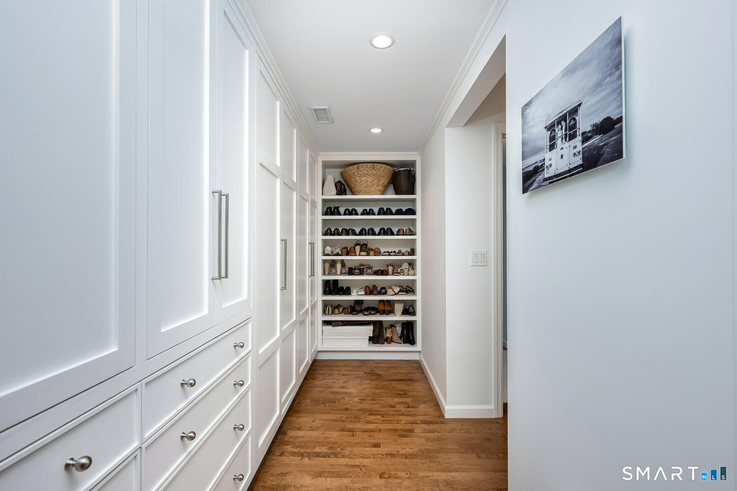 29 Walmsley Road Darien, CT 06820 - Photo 20 of 40