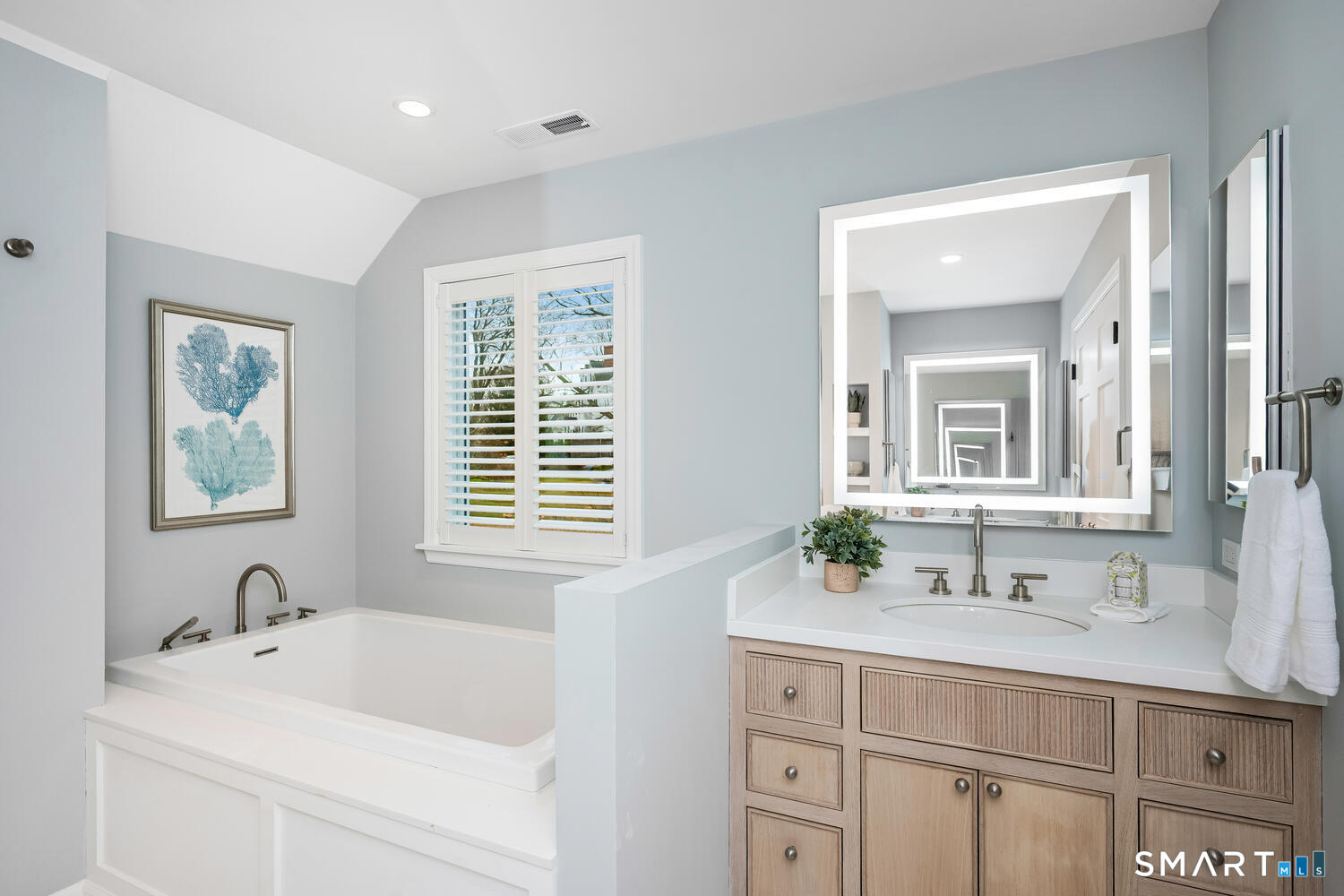 29 Walmsley Road Darien, CT 06820 - Photo 21 of 40