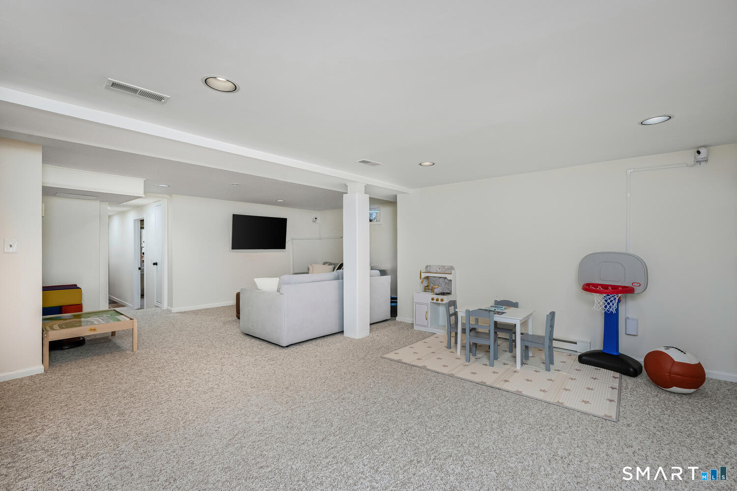 29 Walmsley Road Darien, CT 06820 - Photo 28 of 40