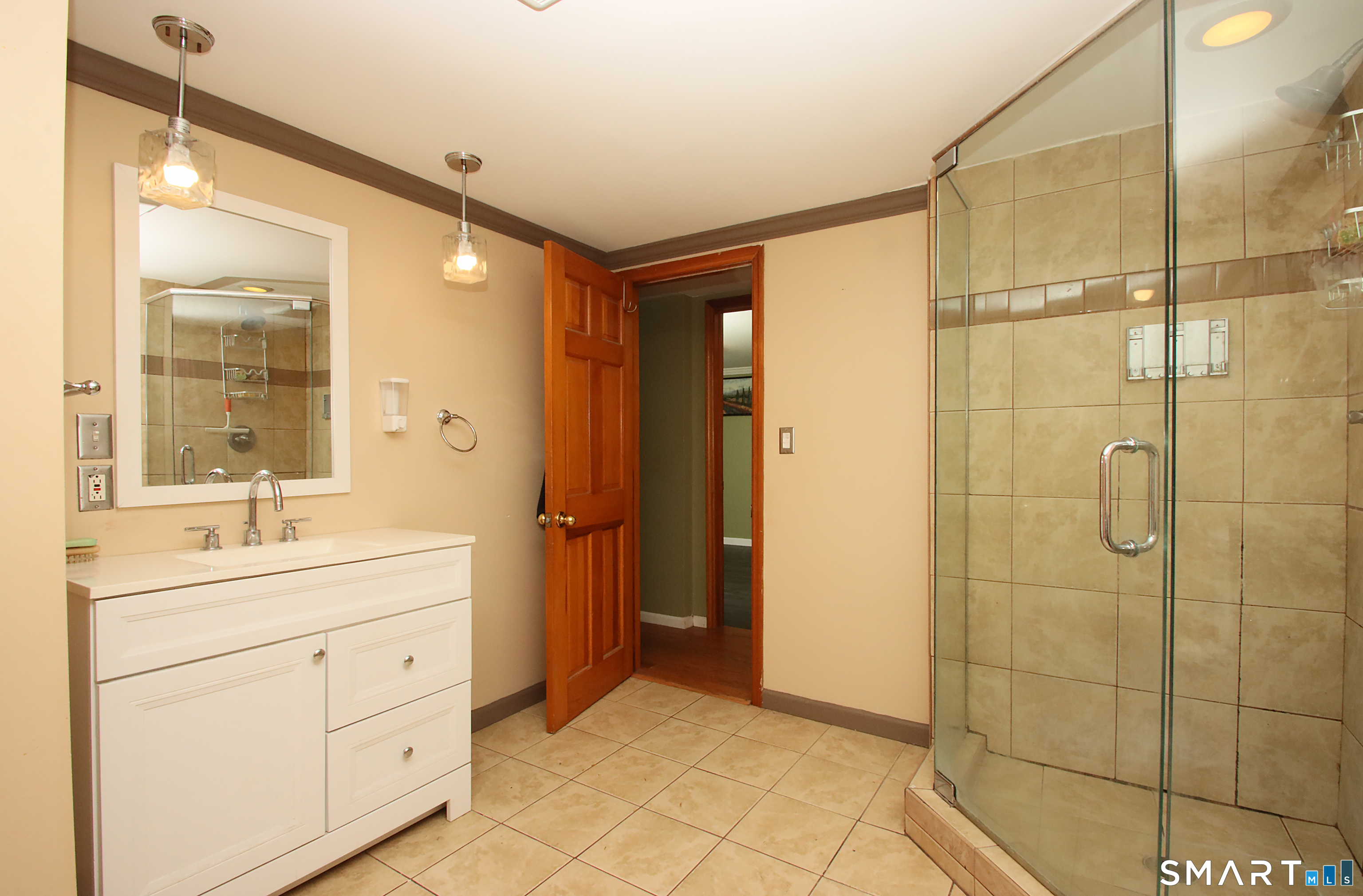 440 Dunbar Hill Road Hamden, CT 06514 - Photo 10 of 26