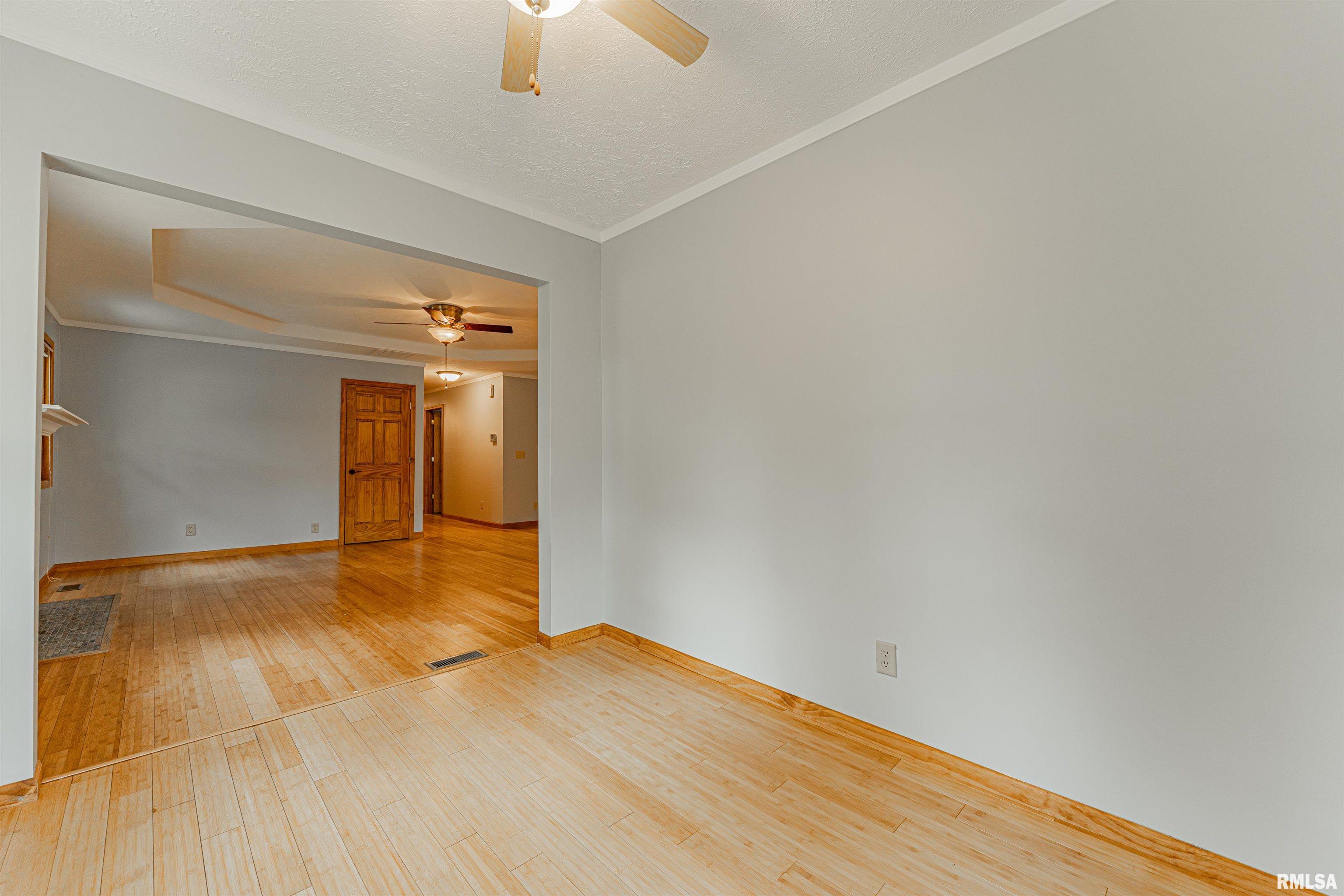 604 South Mary Street Atlanta, IL 61723 - Photo 16 of 38