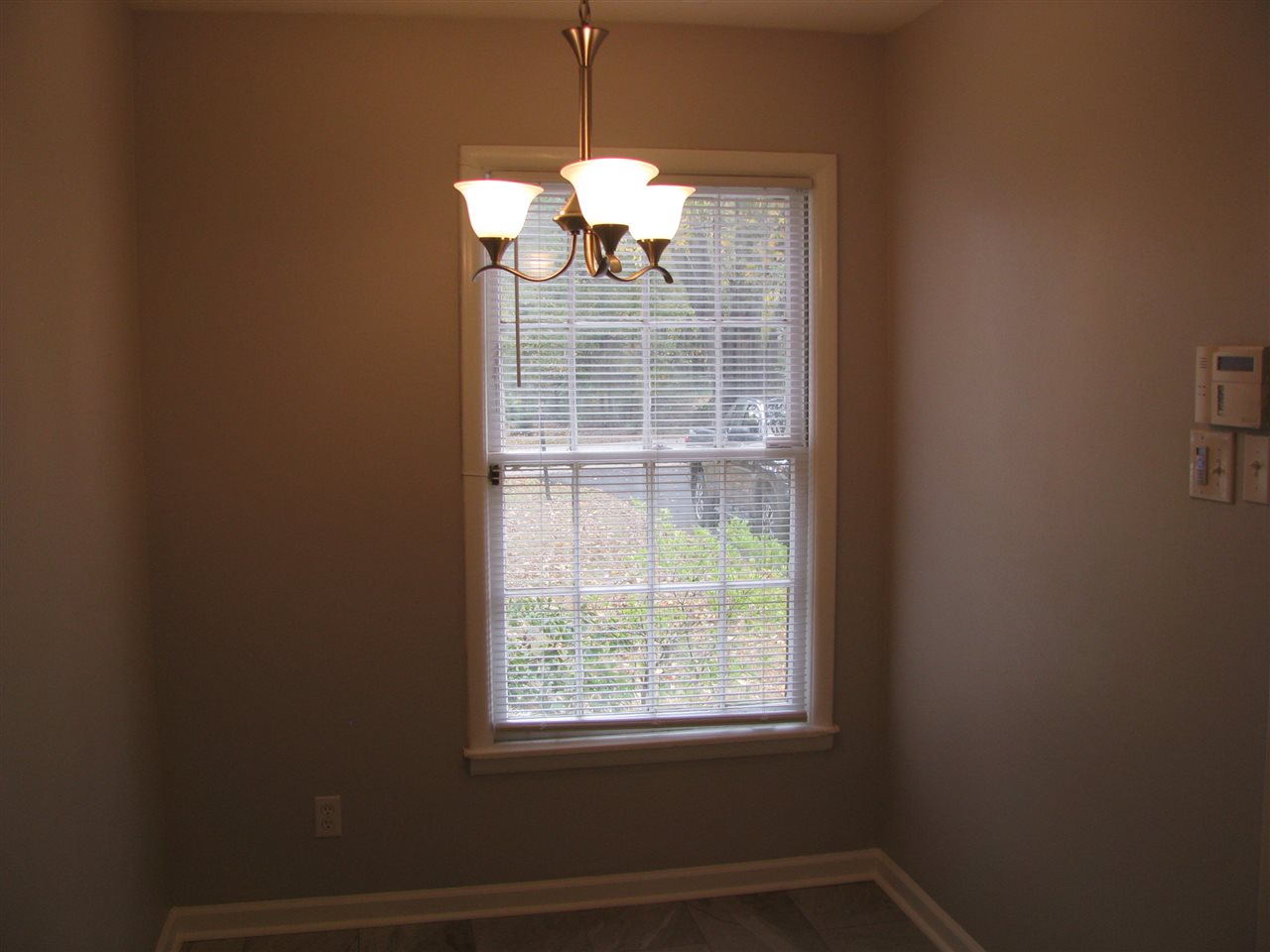1557 Old Hickory Road Memphis, TN 38116 - Photo 5 of 24 Gallery Image 5