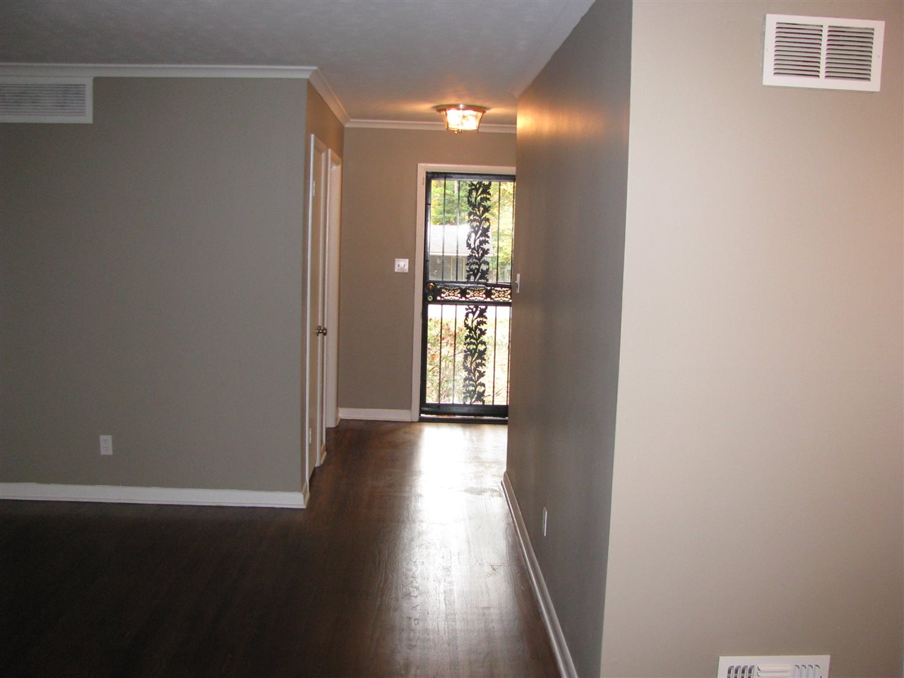 1557 Old Hickory Road Memphis, TN 38116 - Photo 10 of 24 Gallery Image 10