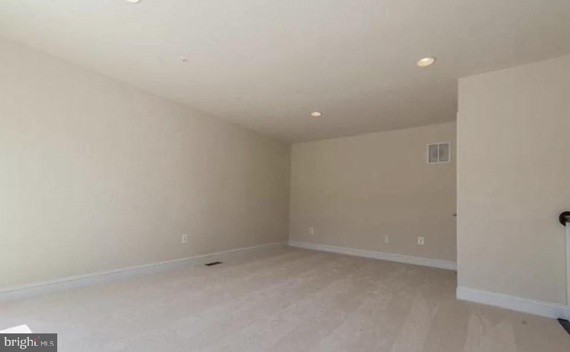 44 Linden Place Towson, MD 21286 - Photo 10 of 16 a view of an empty room