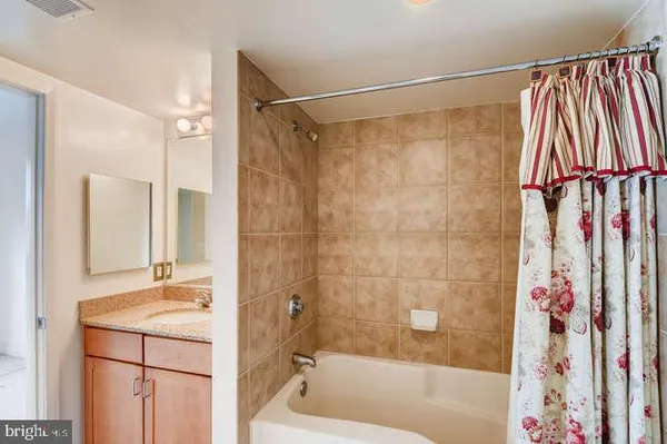 $2,300 | 414 Water Street, Unit 1903, Baltimore, MD 21202