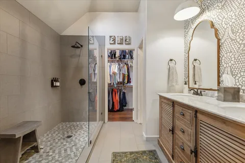 $595,000 | 132 Double Eagle Drive, Unit 132, Austin, TX 78738