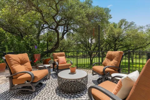 $595,000 | 132 Double Eagle Drive, Unit 132, Austin, TX 78738