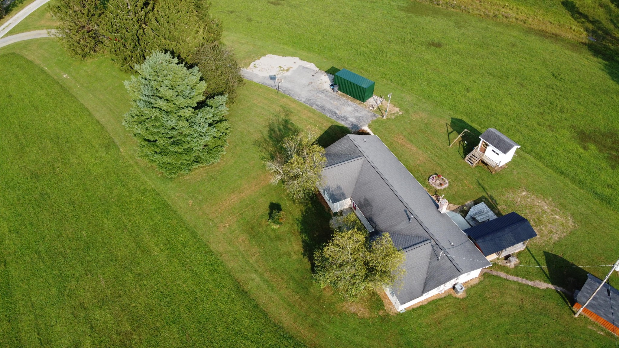 1513 Leatherwood Road Oneida, TN 37841 - Photo 30 of 37 an aerial view of a house with a yard