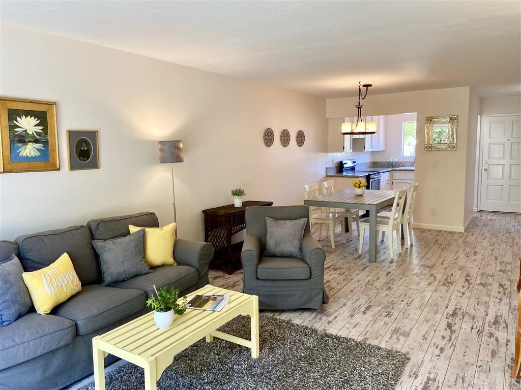 358 Abington Road Encinitas, CA 92024 - Photo 3 of 25