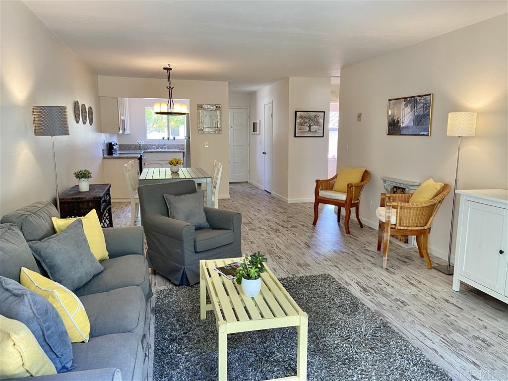 358 Abington Road Encinitas, CA 92024 - Photo 4 of 25