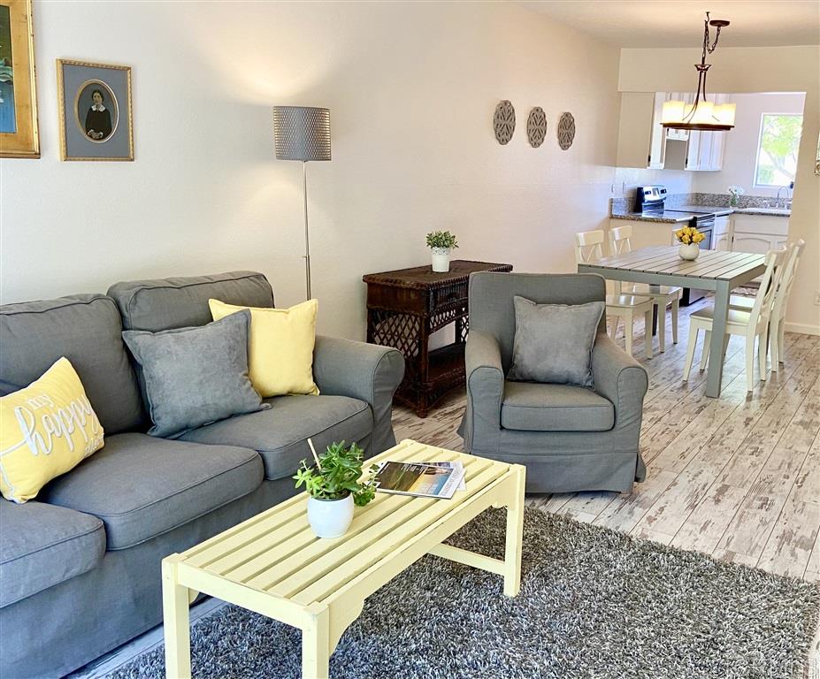 358 Abington Road Encinitas, CA 92024 - Photo 5 of 25