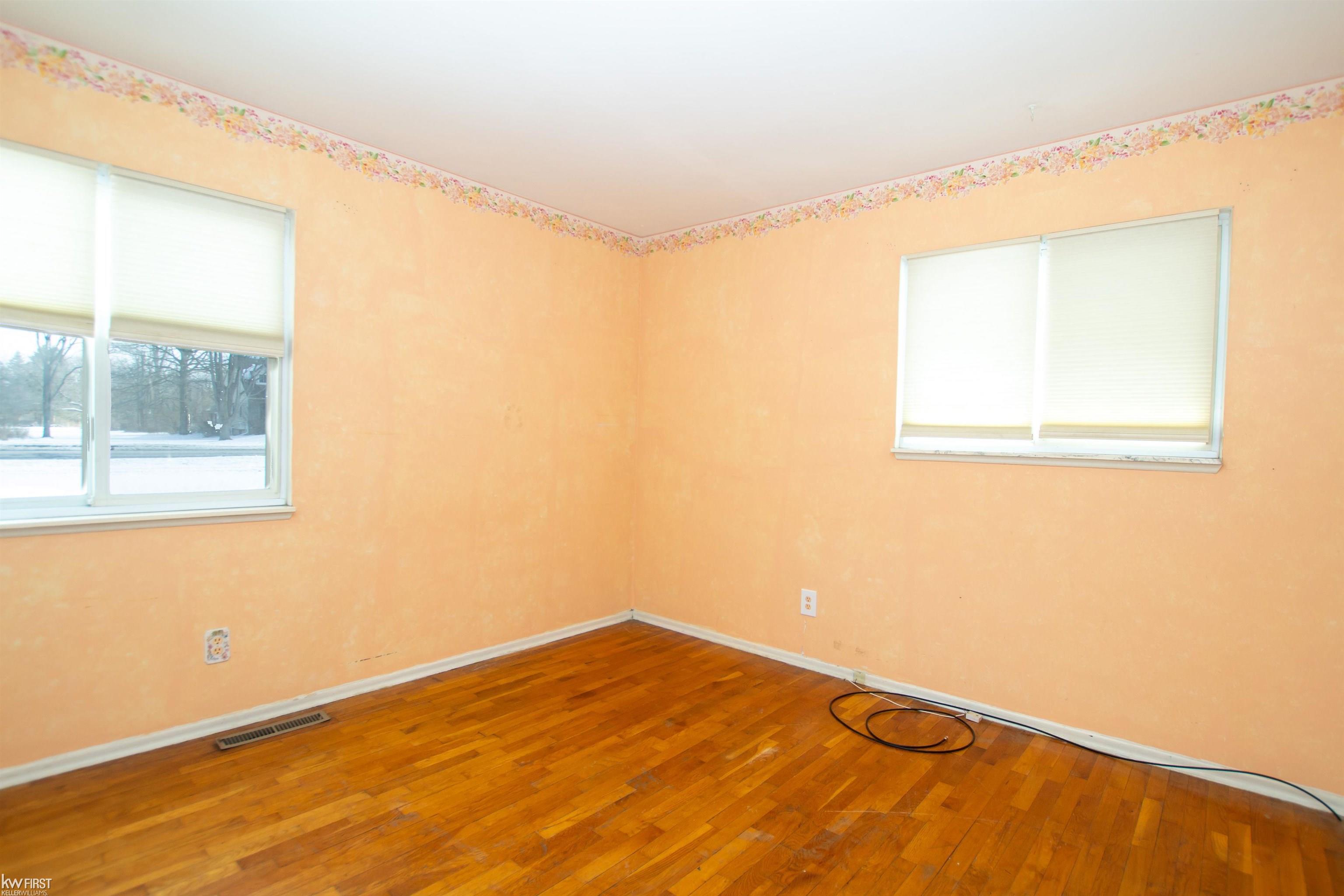 3527 North Genesee Road Flint, MI 48506 - Photo 17 of 27 50165356-63967900-c8e1-4eb8-99f0-84fd31dc1f80.JPG