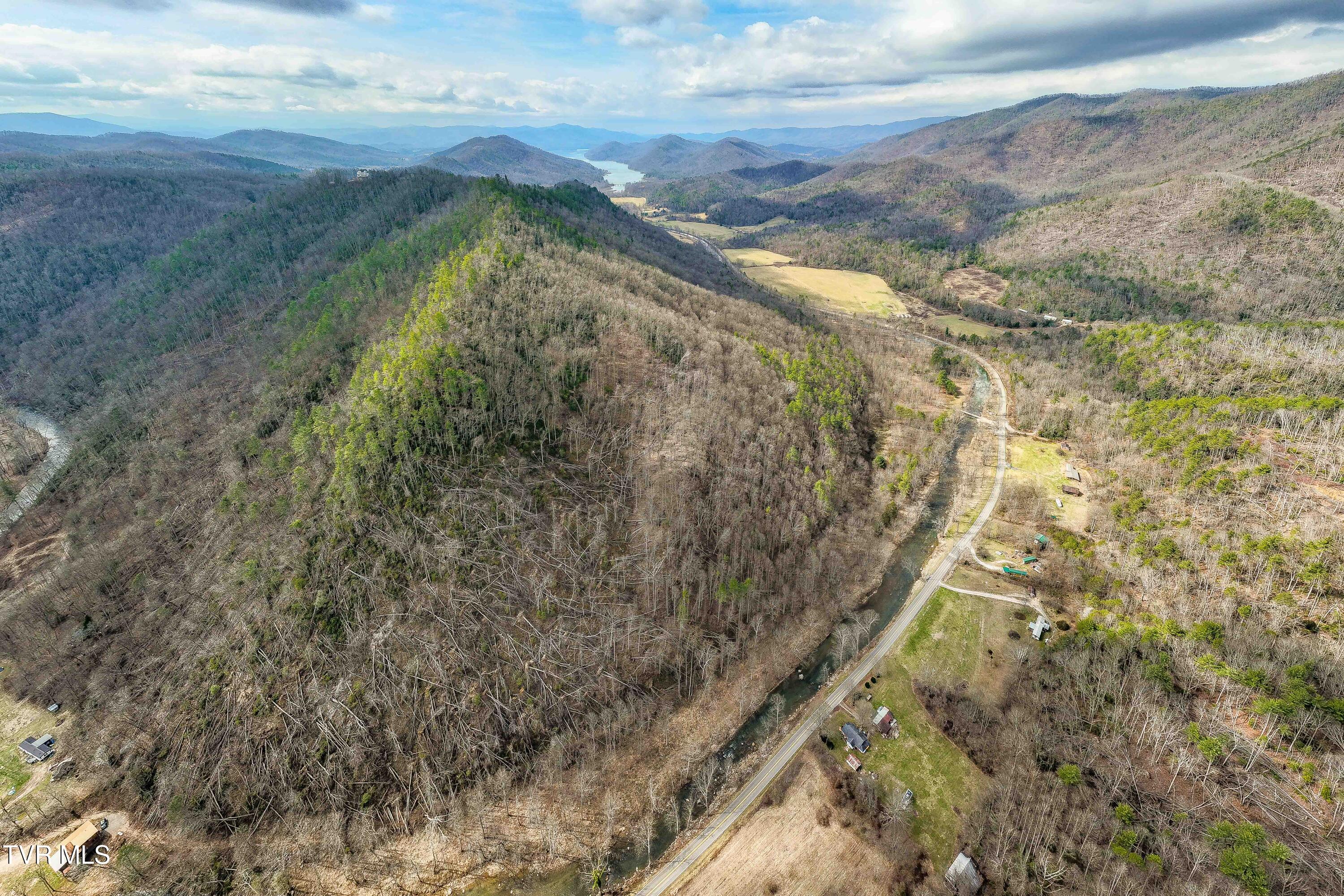 9613 Roan Creek Road Butler, TN 37640 - Photo 11 of 71 9613 Roan Creek Road (11 of 71)