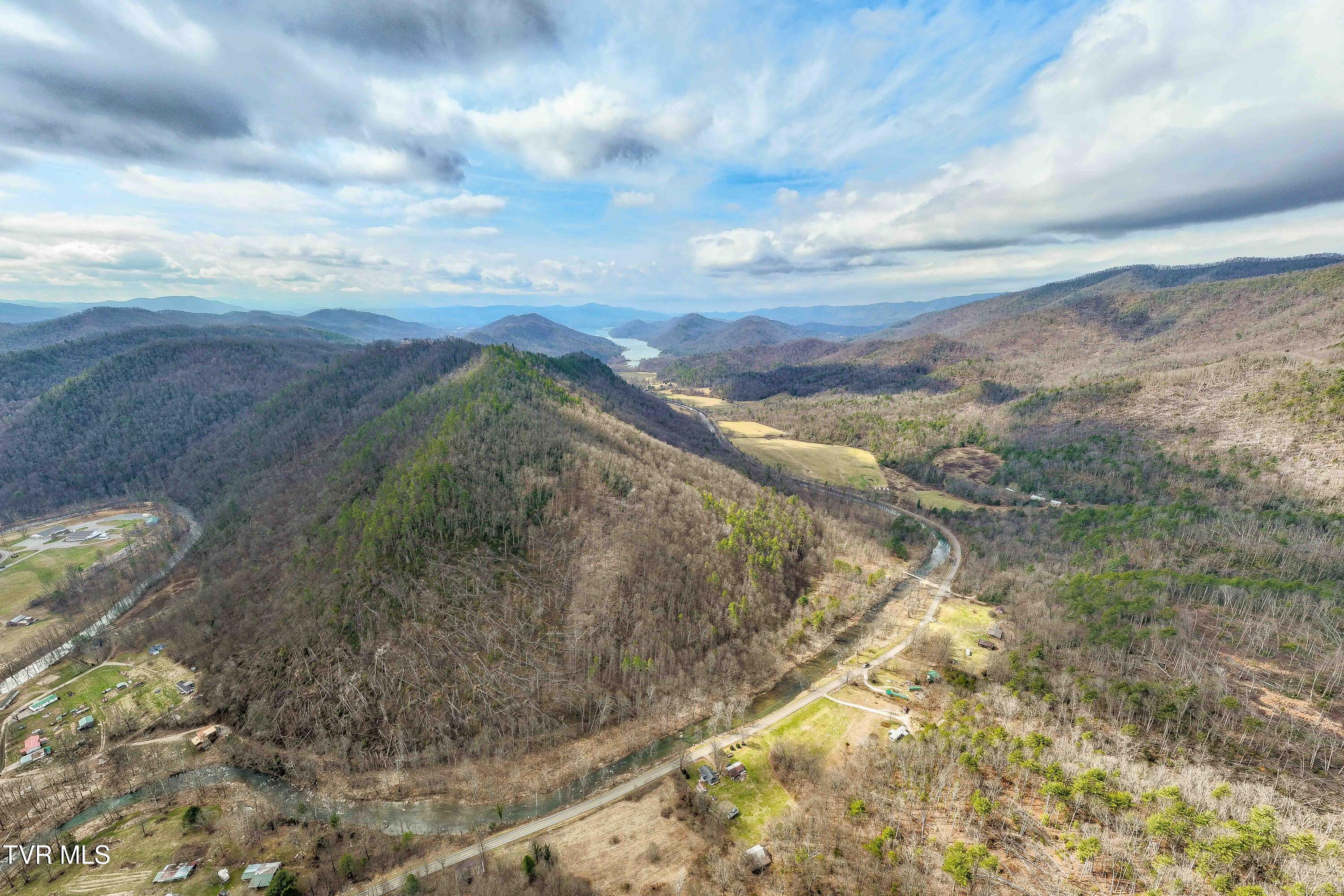 9613 Roan Creek Road Butler, TN 37640 - Photo 12 of 71 9613 Roan Creek Road (12 of 71)