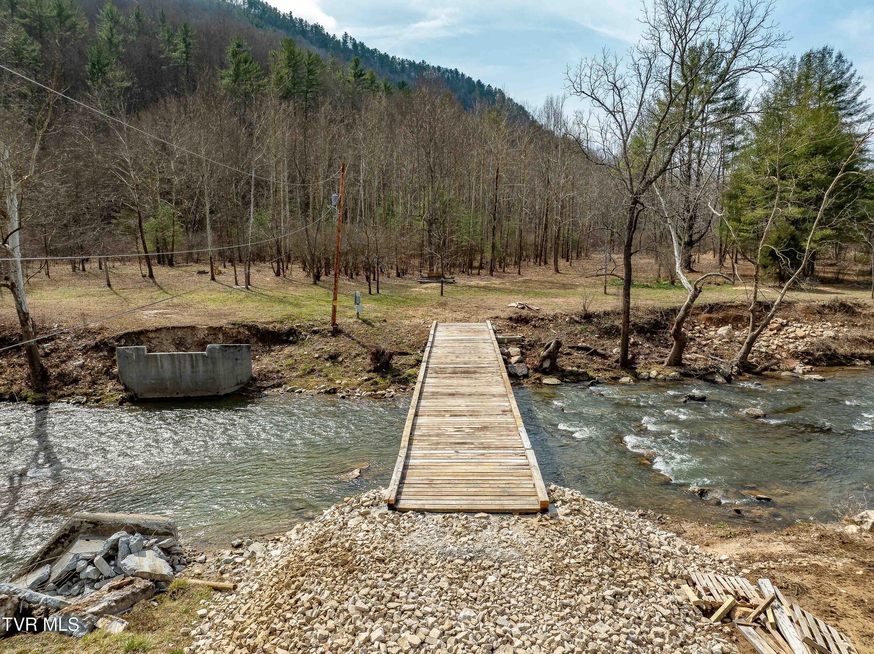 9613 Roan Creek Road Butler, TN 37640 - Photo 13 of 71 9613 Roan Creek Road (13 of 71)