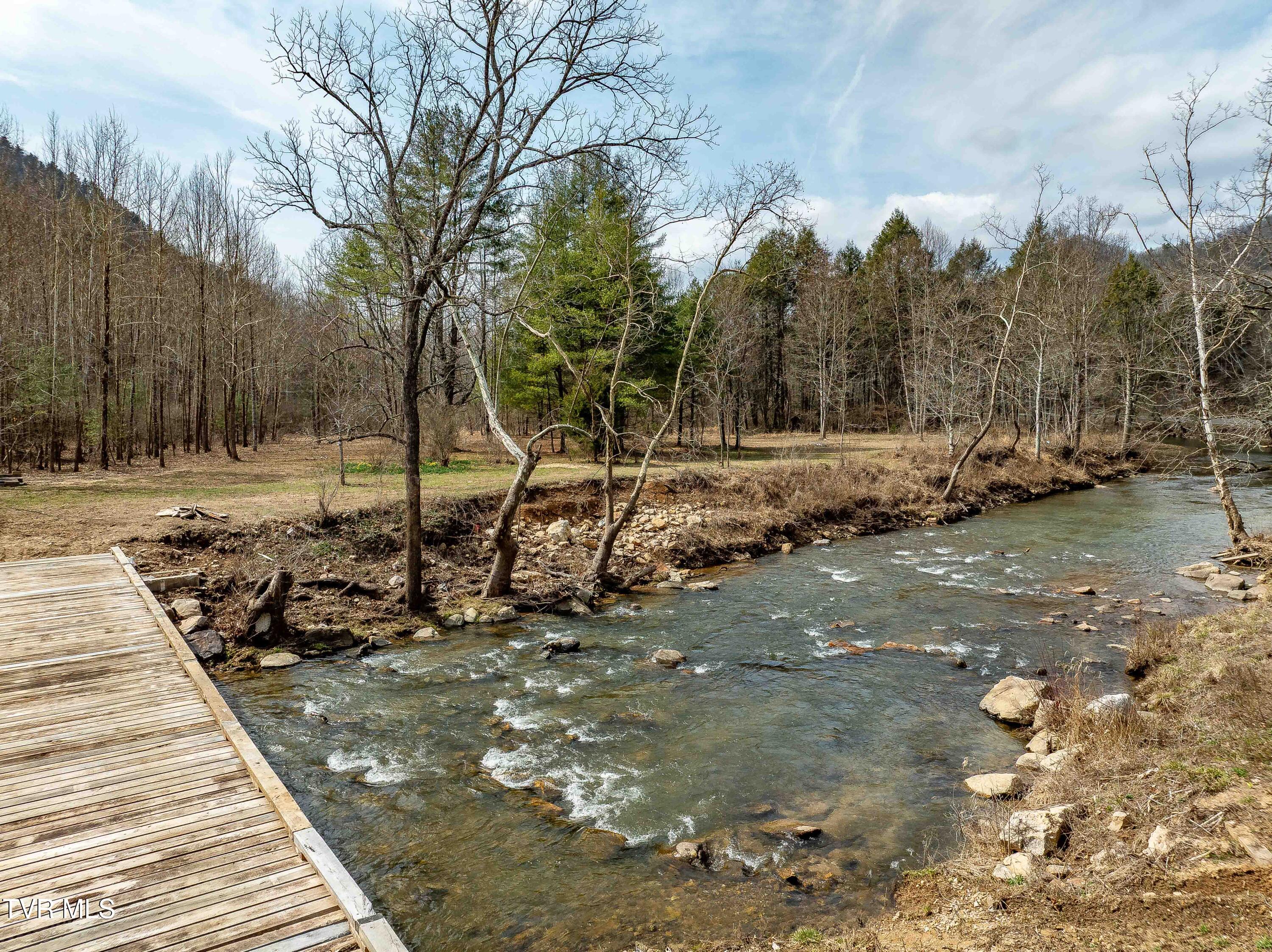 9613 Roan Creek Road Butler, TN 37640 - Photo 14 of 71 9613 Roan Creek Road (14 of 71)