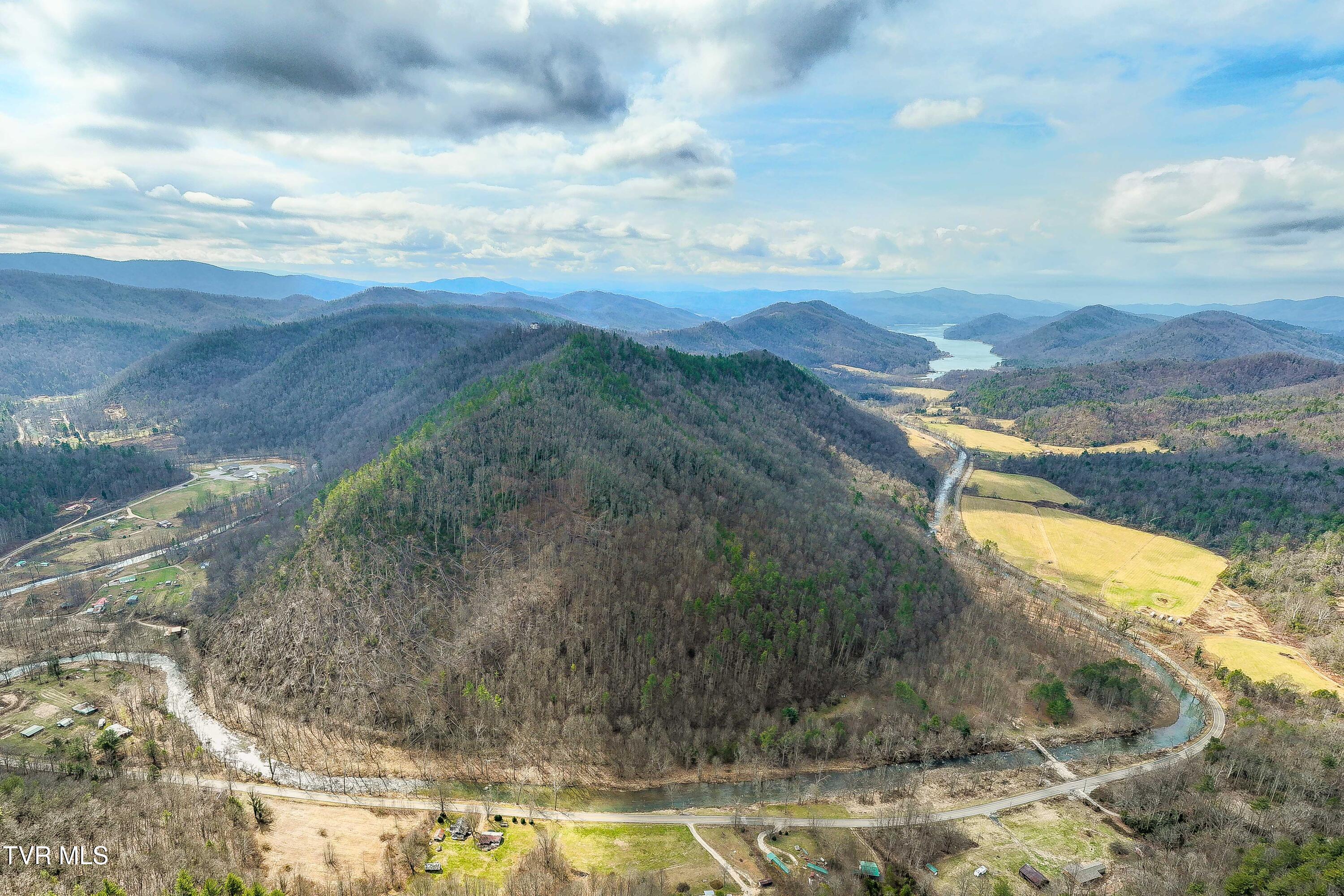 9613 Roan Creek Road Butler, TN 37640 - Photo 2 of 71 9613 Roan Creek Road (6 of 71)