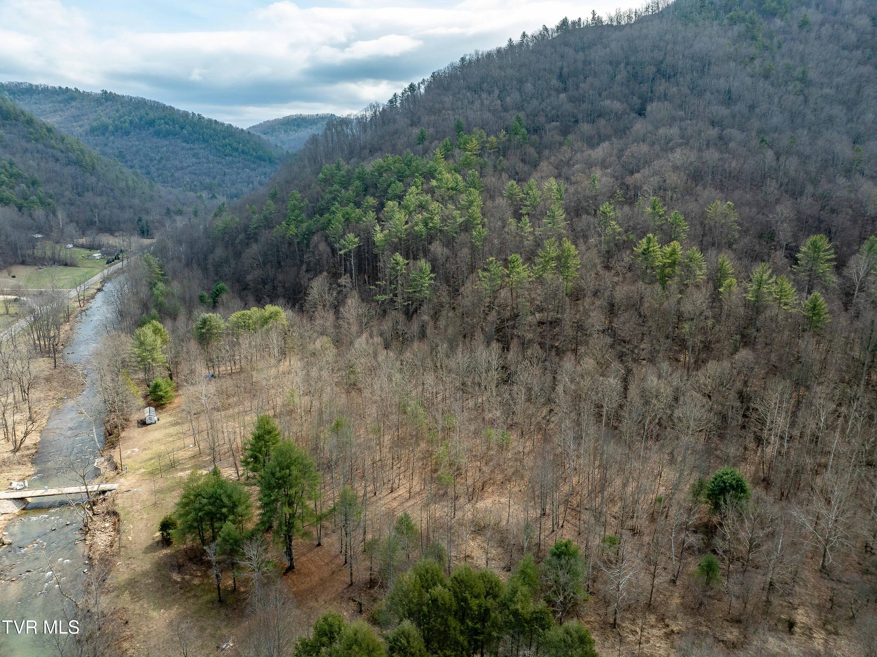 9613 Roan Creek Road Butler, TN 37640 - Photo 22 of 71 9613 Roan Creek Road (22 of 71)