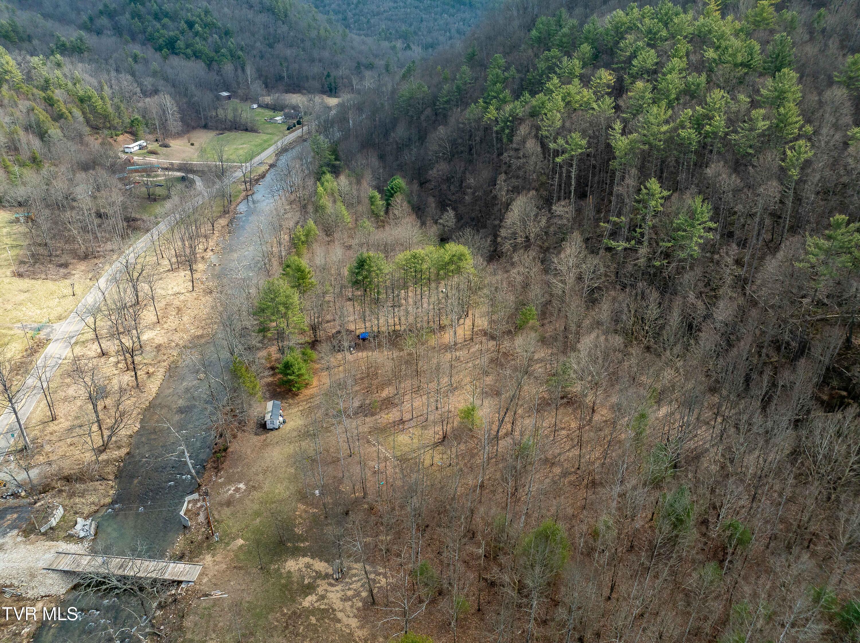 9613 Roan Creek Road Butler, TN 37640 - Photo 23 of 71 9613 Roan Creek Road (23 of 71)