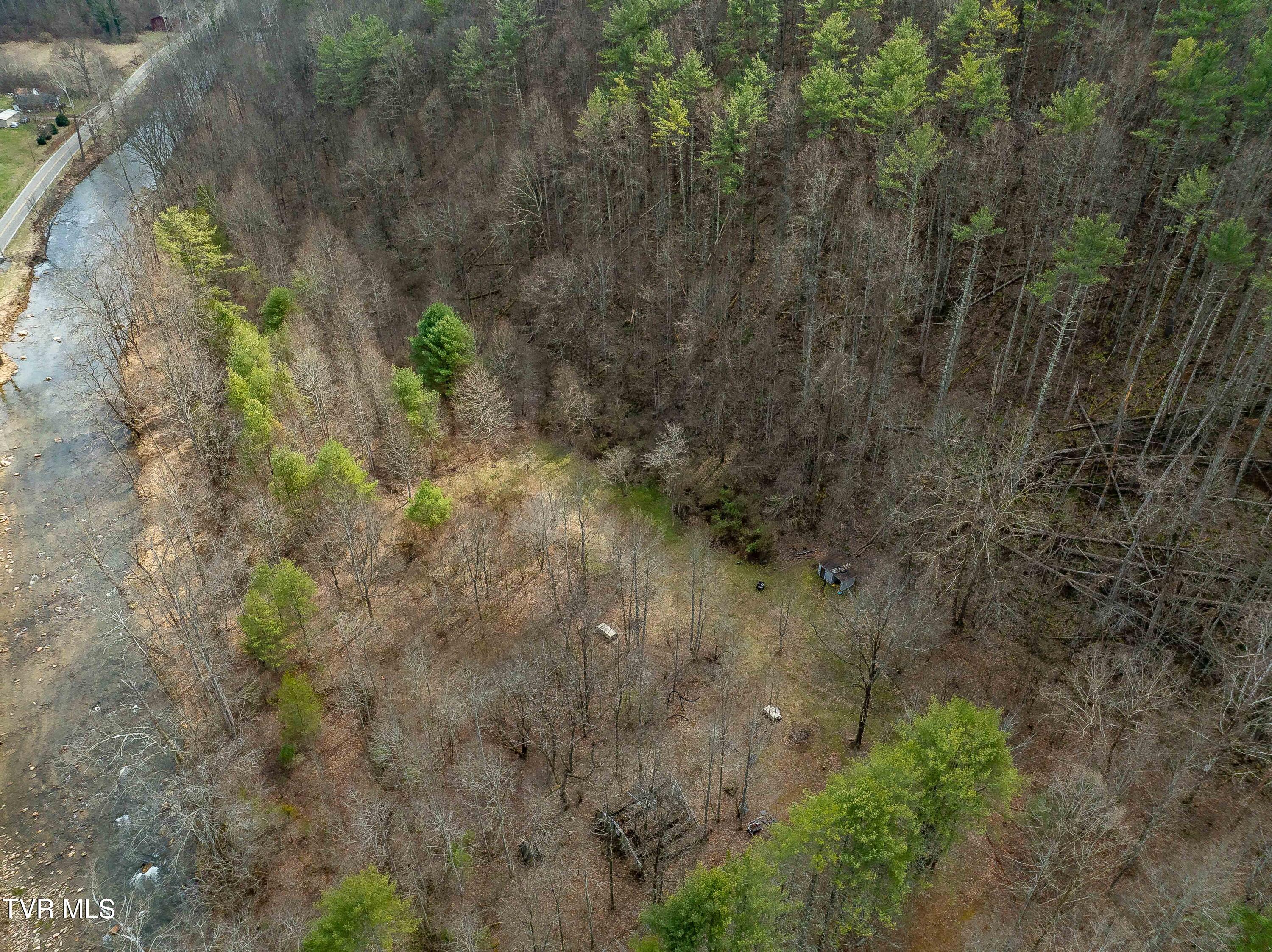 9613 Roan Creek Road Butler, TN 37640 - Photo 24 of 71 9613 Roan Creek Road (24 of 71)