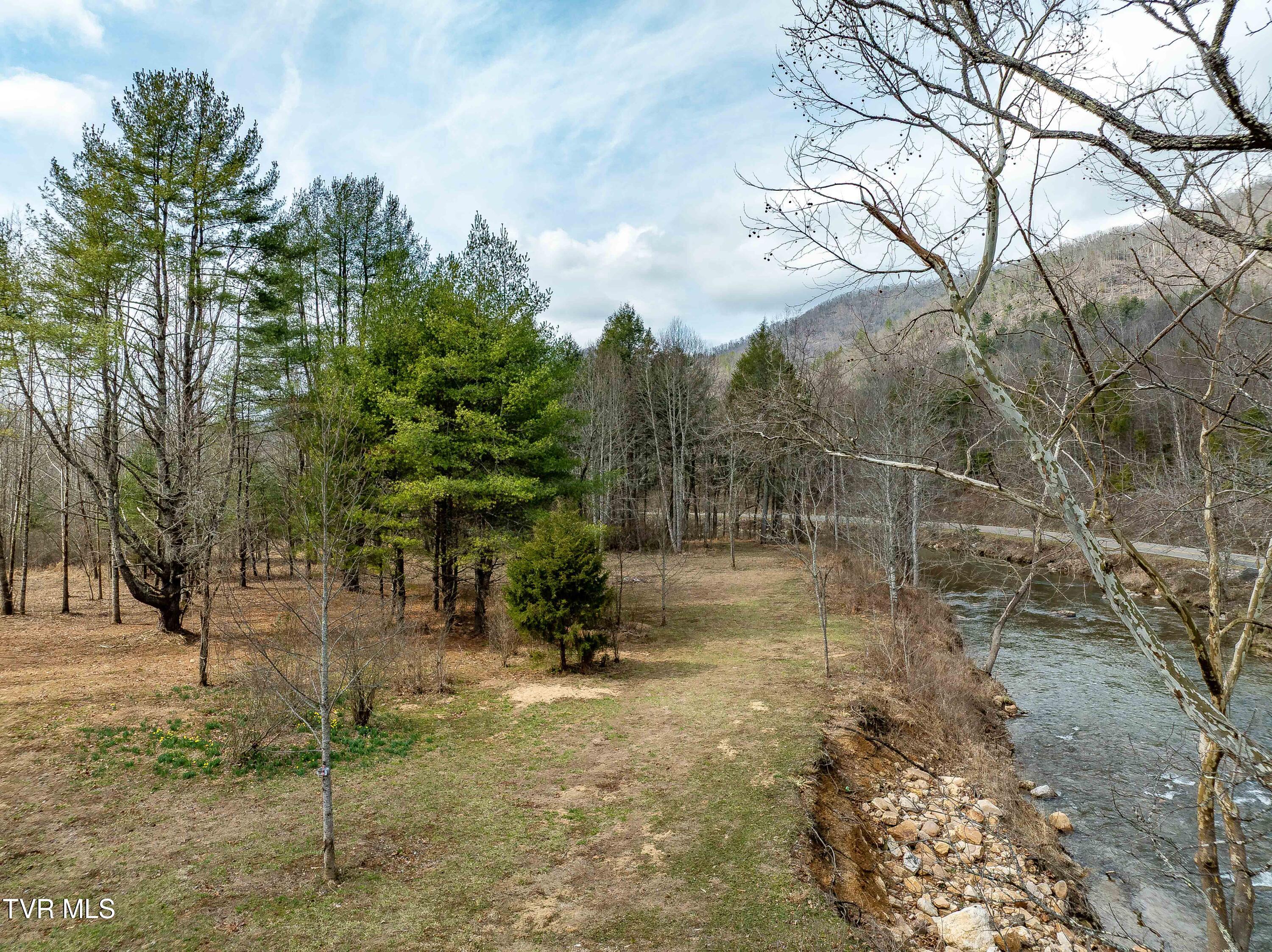 9613 Roan Creek Road Butler, TN 37640 - Photo 25 of 71 9613 Roan Creek Road (25 of 71)