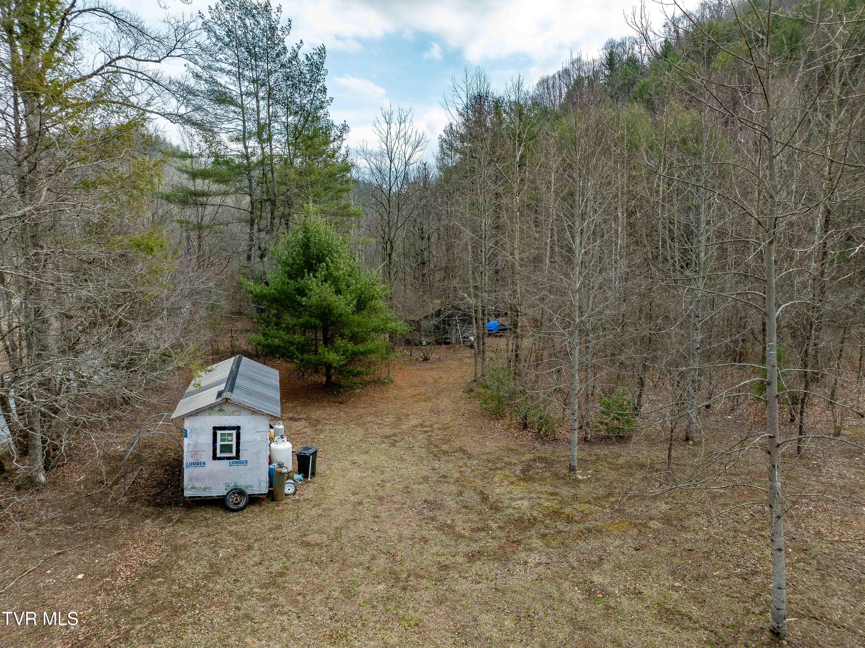9613 Roan Creek Road Butler, TN 37640 - Photo 27 of 71 9613 Roan Creek Road (27 of 71)